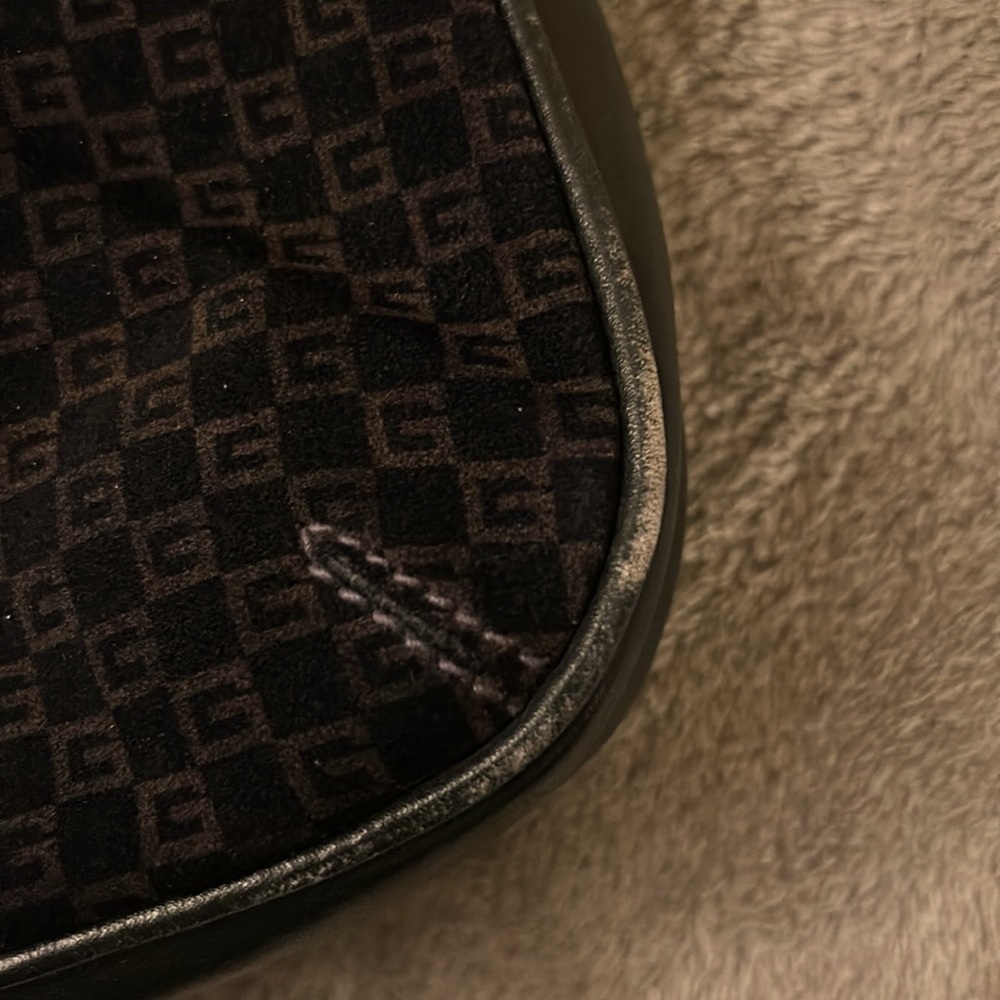Gucci Shoulder Bag - Picture 12 of 15